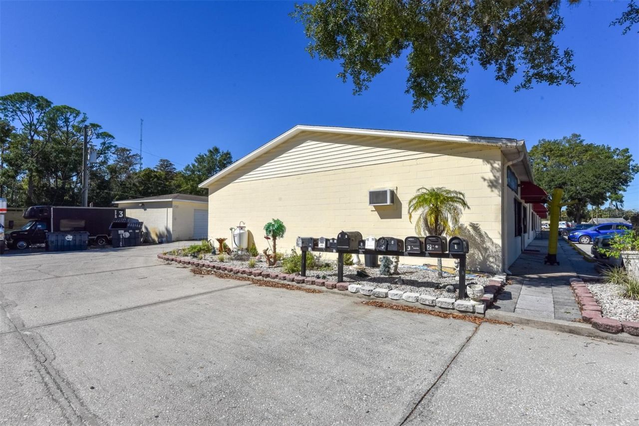 703 S State Street, Bunnell, FL 32110 Photo