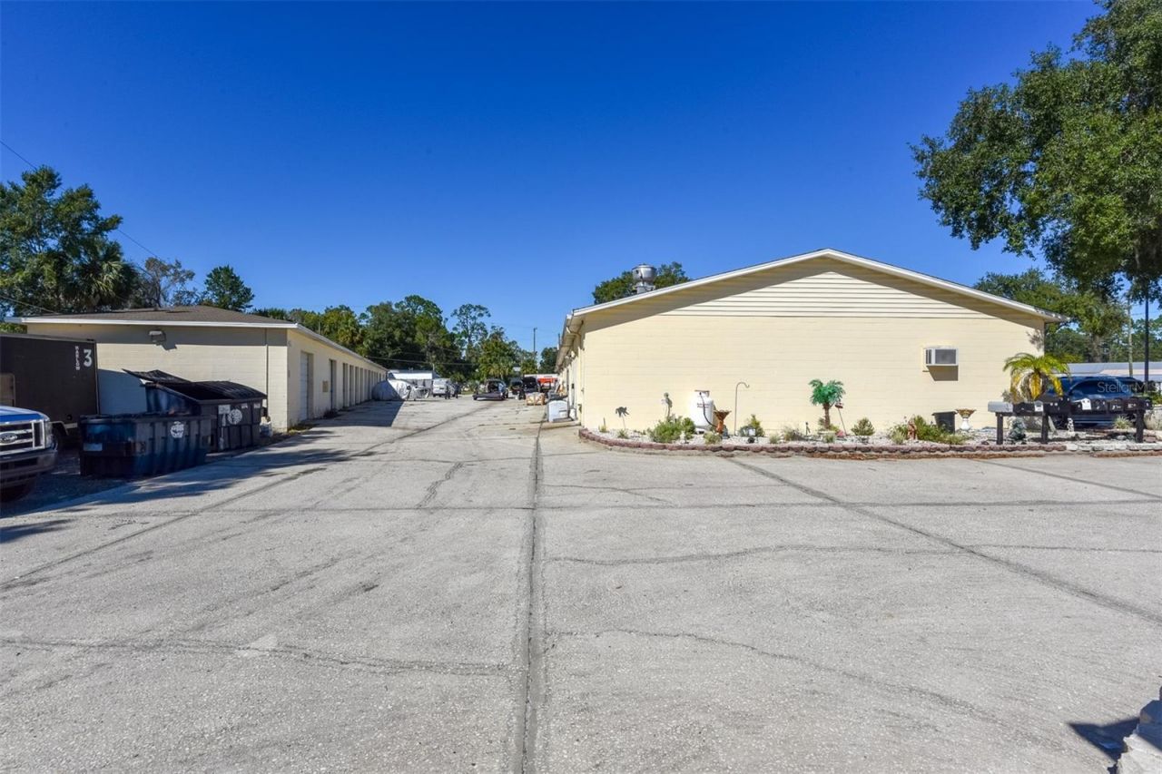 703 S State Street, Bunnell, FL 32110 Photo