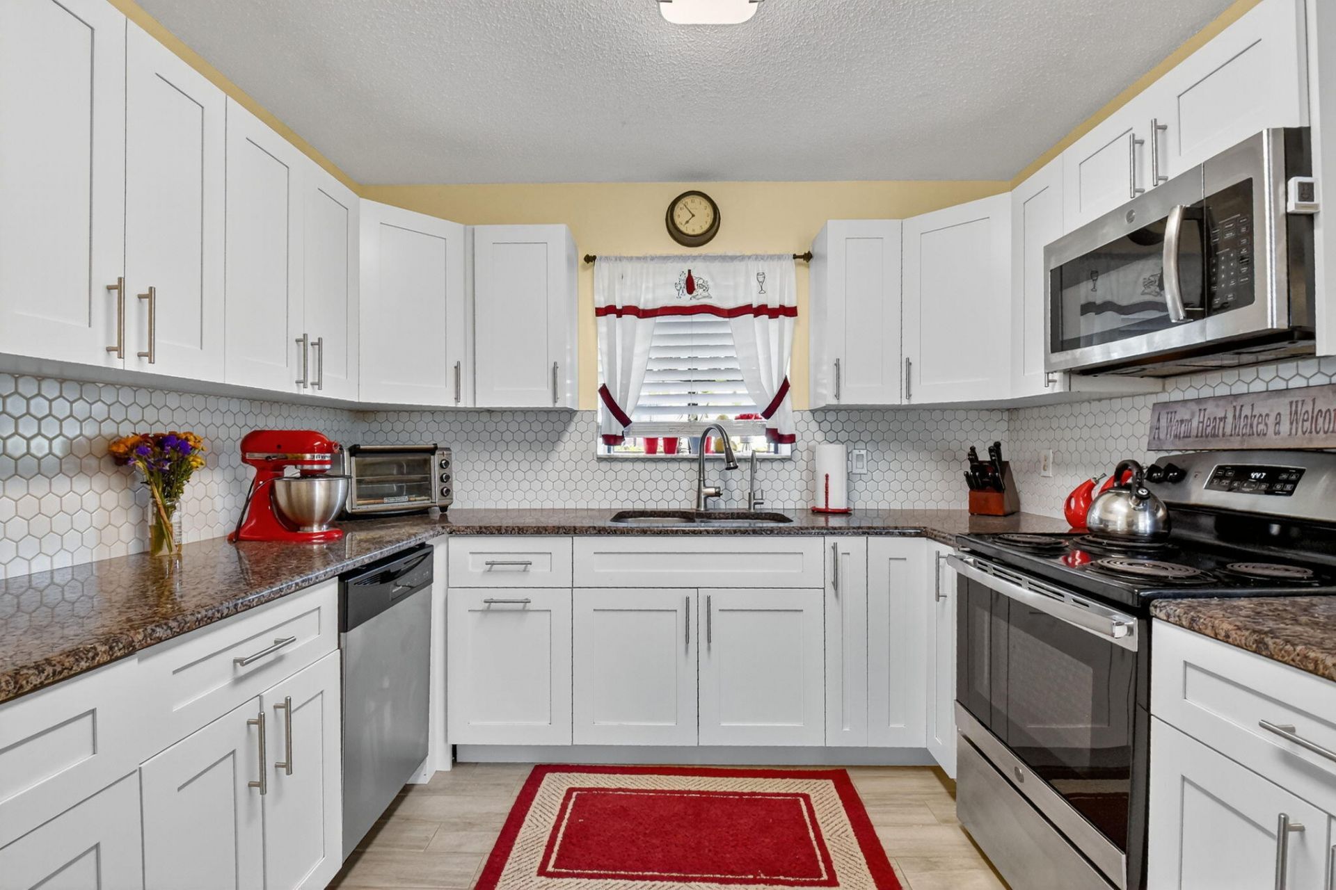 211 Meadows Drive, Boynton Beach, FL 33436 Photo