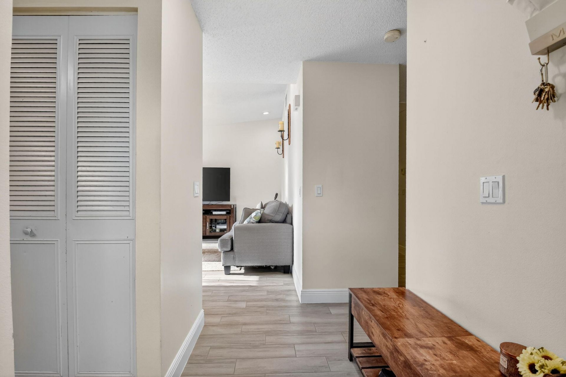 211 Meadows Drive, Boynton Beach, FL 33436 Photo