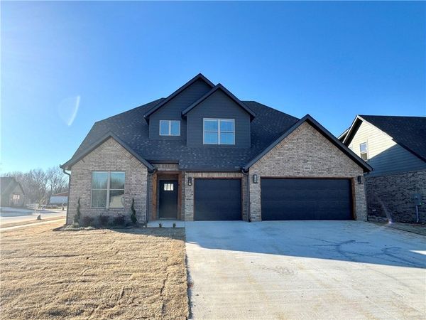 4804 SW Scarlet Oak Street, Bentonville, AR 72713