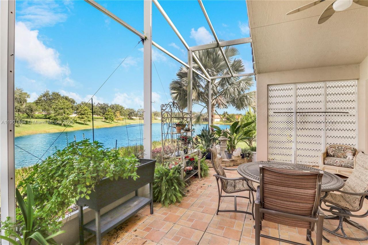 330 NW Shoreview Dr, Port Saint Lucie, FL 34986 Photo