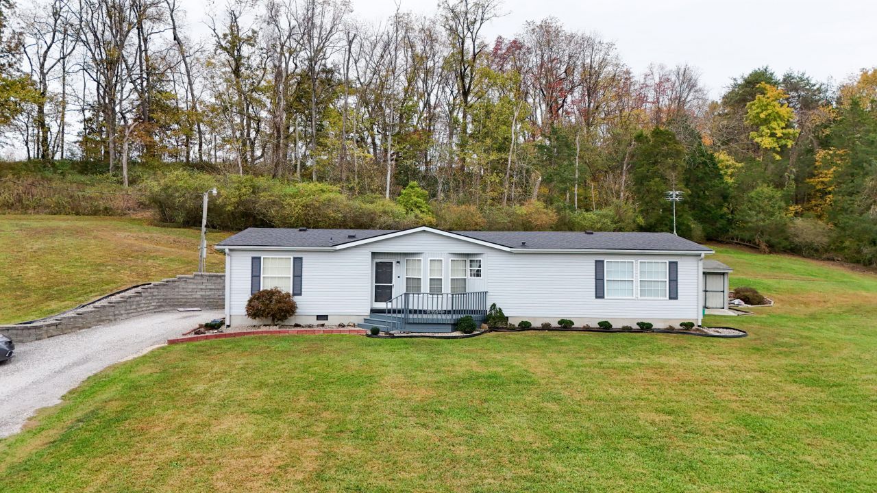 765 Stanford Street, Crab Orchard, KY 40419