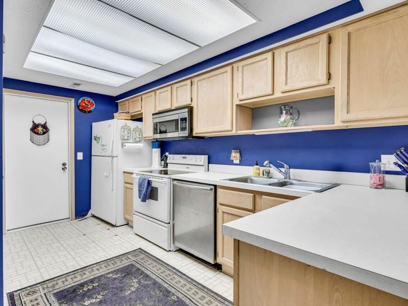 2481 Timbers Edge Lane, Unit 2481, Columbus, OH 43235 Photo 13