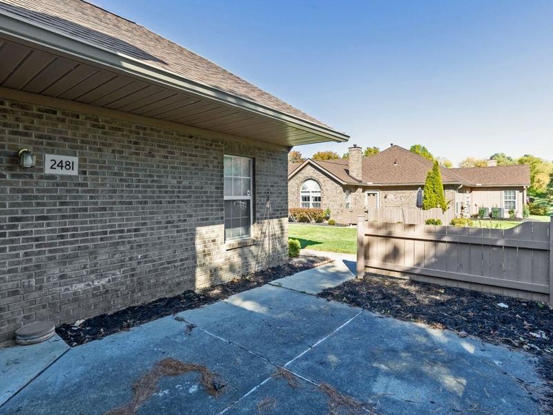 2481 Timbers Edge Lane, Unit 2481, Columbus, OH 43235 Photo 4