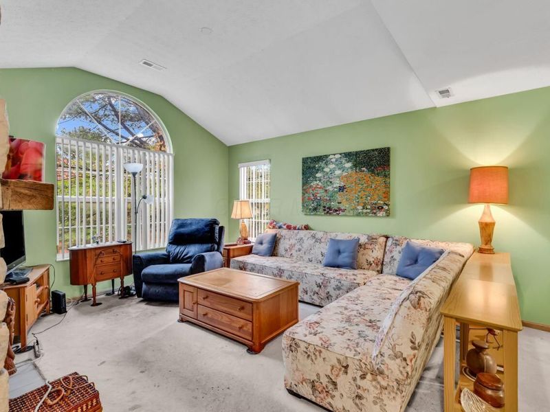 2481 Timbers Edge Lane, Unit 2481, Columbus, OH 43235 Photo 7