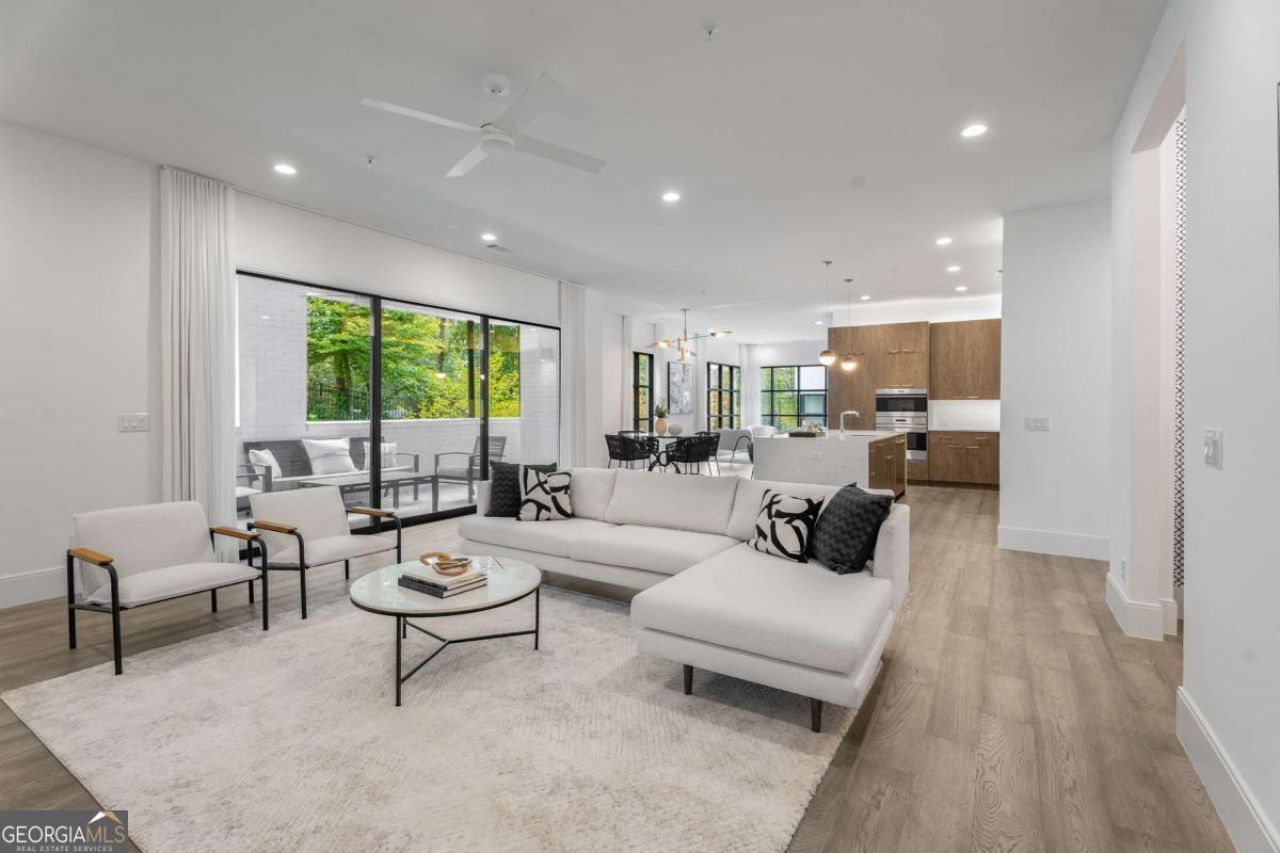 1494 Red Fox Drive Ne, Unit D, Atlanta, GA 30306 Main Photo