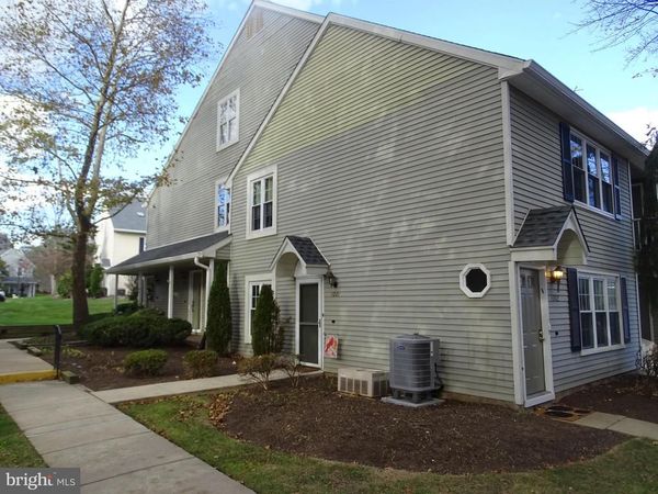 1001 SOCIETY PLACE, NEWTOWN, PA 18940