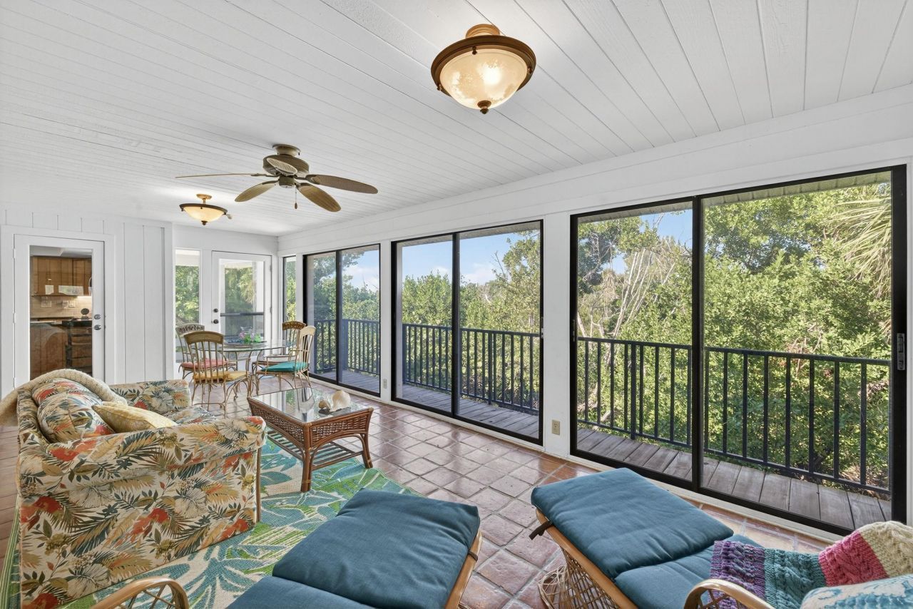 5307 Ladyfinger Lake Rd, Sanibel, FL 33957 Photo