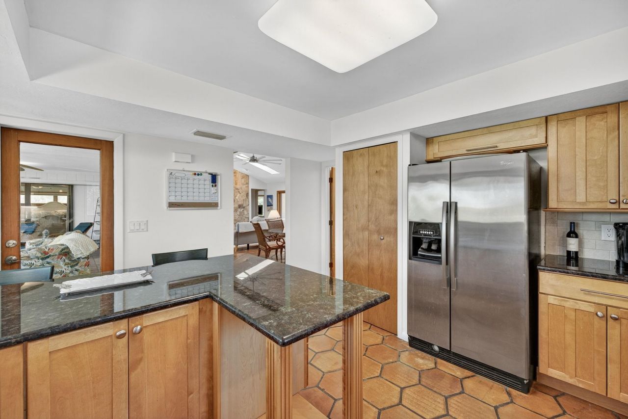 5307 Ladyfinger Lake Rd, Sanibel, FL 33957 Photo