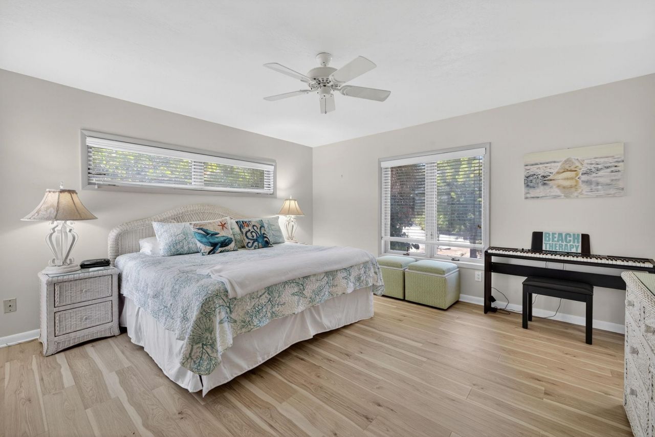 5307 Ladyfinger Lake Rd, Sanibel, FL 33957 Photo