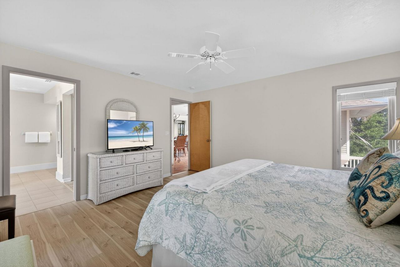 5307 Ladyfinger Lake Rd, Sanibel, FL 33957 Photo