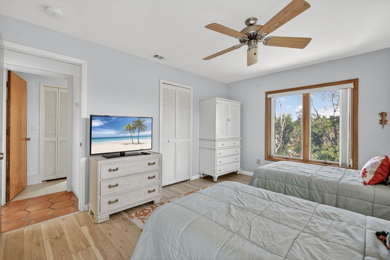 5307 Ladyfinger Lake Rd, Sanibel, FL 33957 Photo