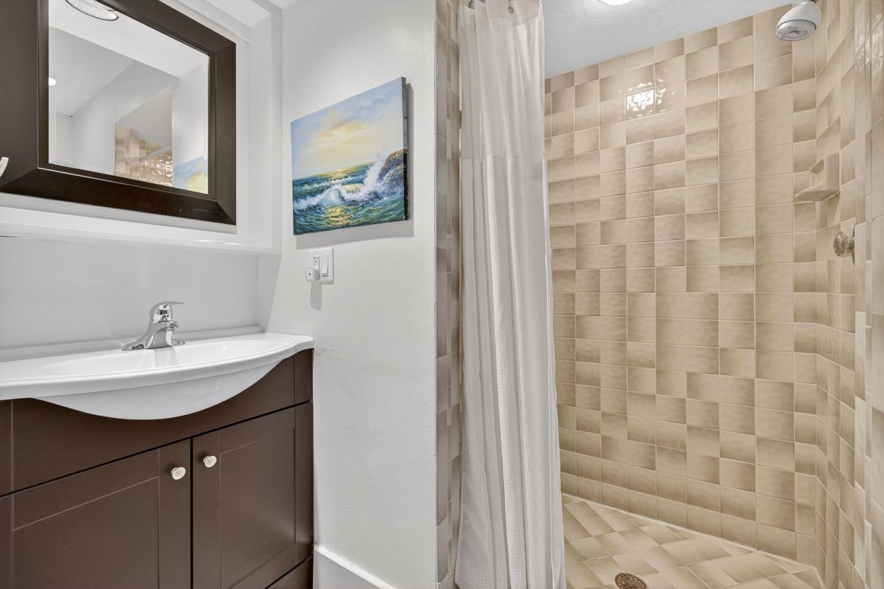 5307 Ladyfinger Lake Rd, Sanibel, FL 33957 Photo