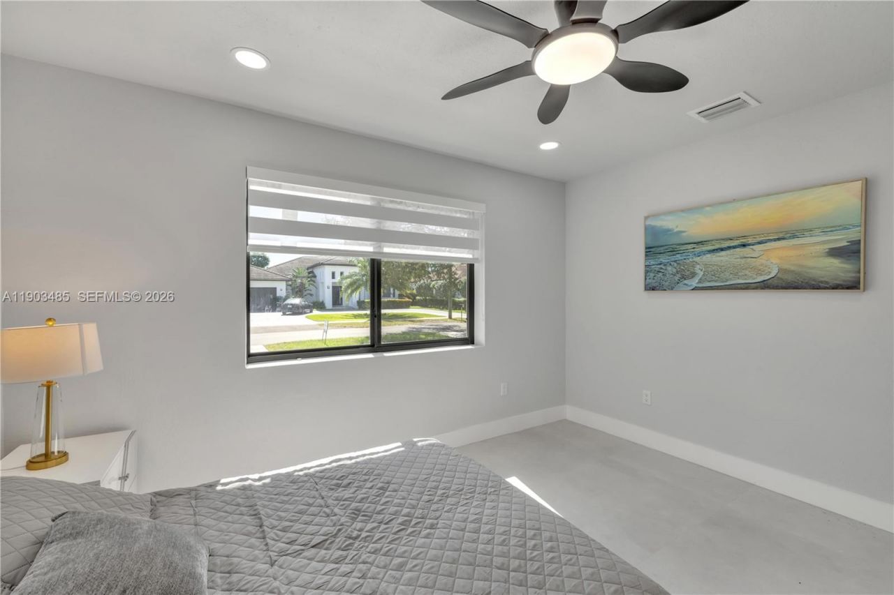 6021 SW 19th St, Miami, FL 33155 Photo