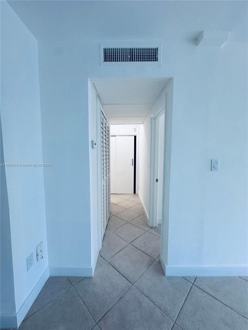 1150 Euclid Ave, Unit 104, Miami Beach, FL 33139 Photo