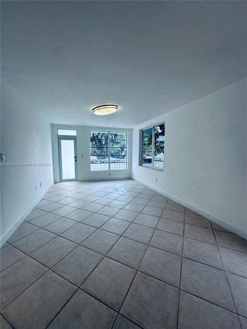 1150 Euclid Ave, Unit 104, Miami Beach, FL 33139 Photo