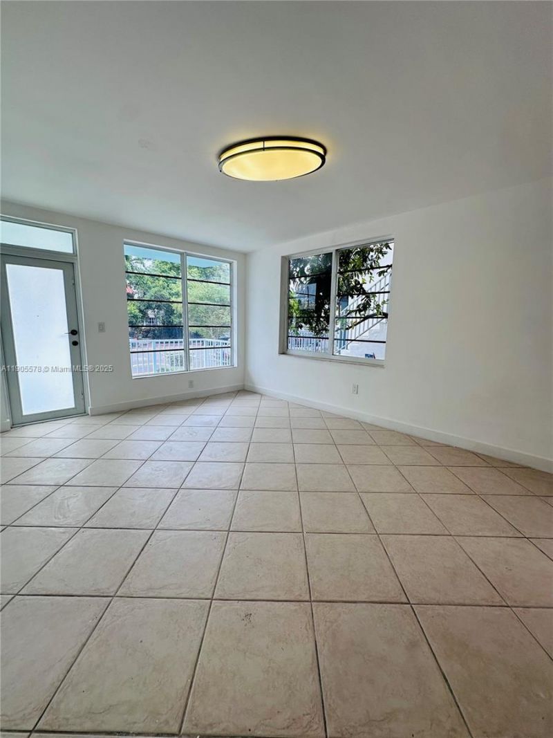 1150 Euclid Ave, Unit 104, Miami Beach, FL 33139 Photo