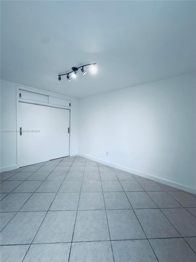 1150 Euclid Ave, Unit 104, Miami Beach, FL 33139 Photo