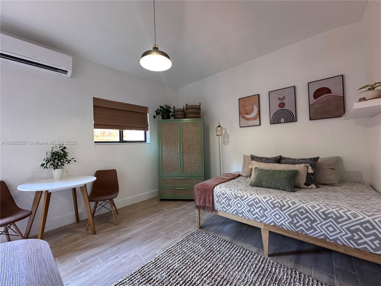 52 NW 68th St, Unit R, Miami, FL 33150 Photo