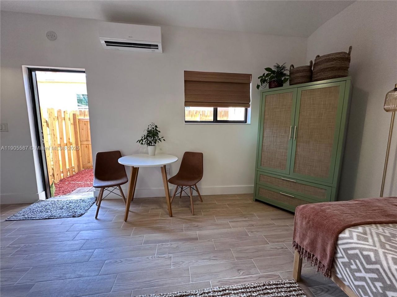 52 NW 68th St, Unit R, Miami, FL 33150 Photo