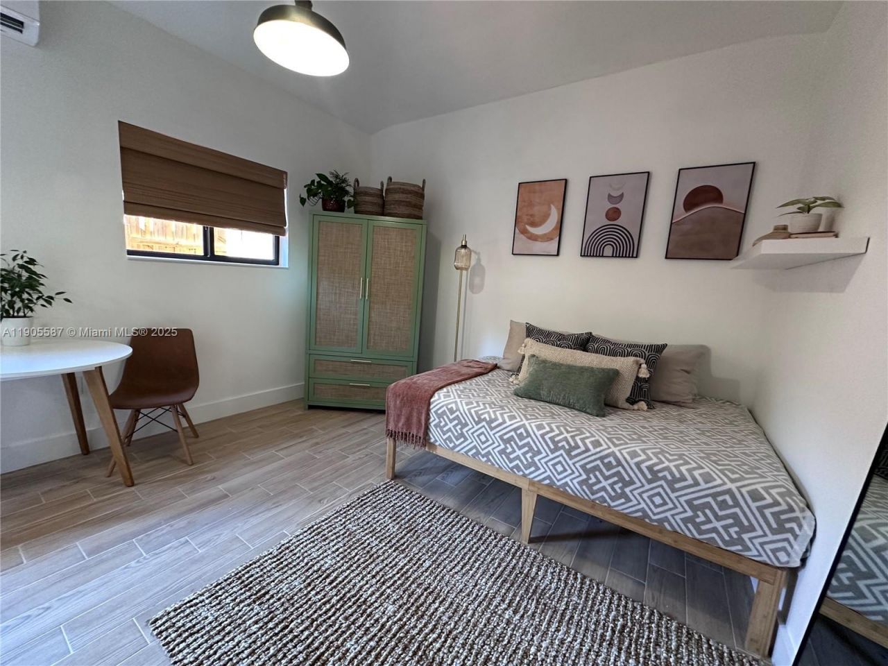 52 NW 68th St, Unit R, Miami, FL 33150 Photo