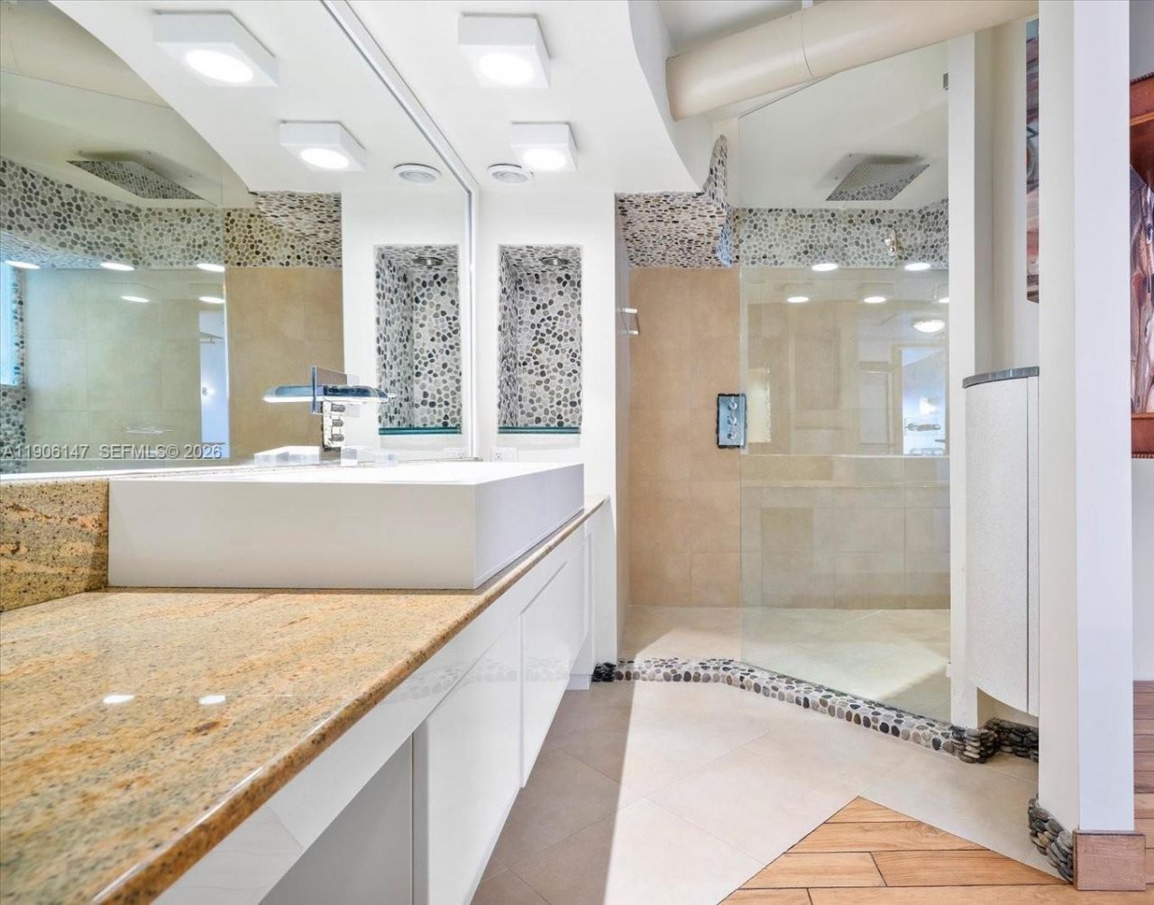 21205 NE 37th Ave, Unit 2204, Aventura, FL 33180 Photo