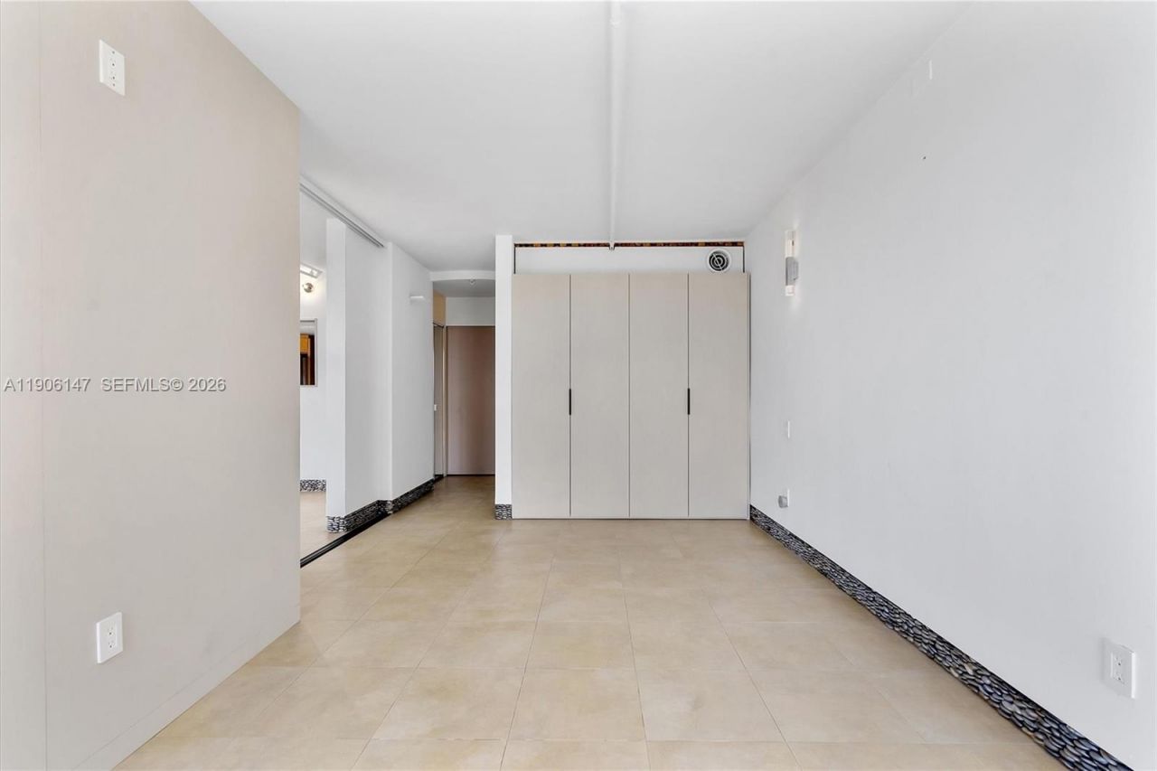 21205 NE 37th Ave, Unit 2204, Aventura, FL 33180 Photo