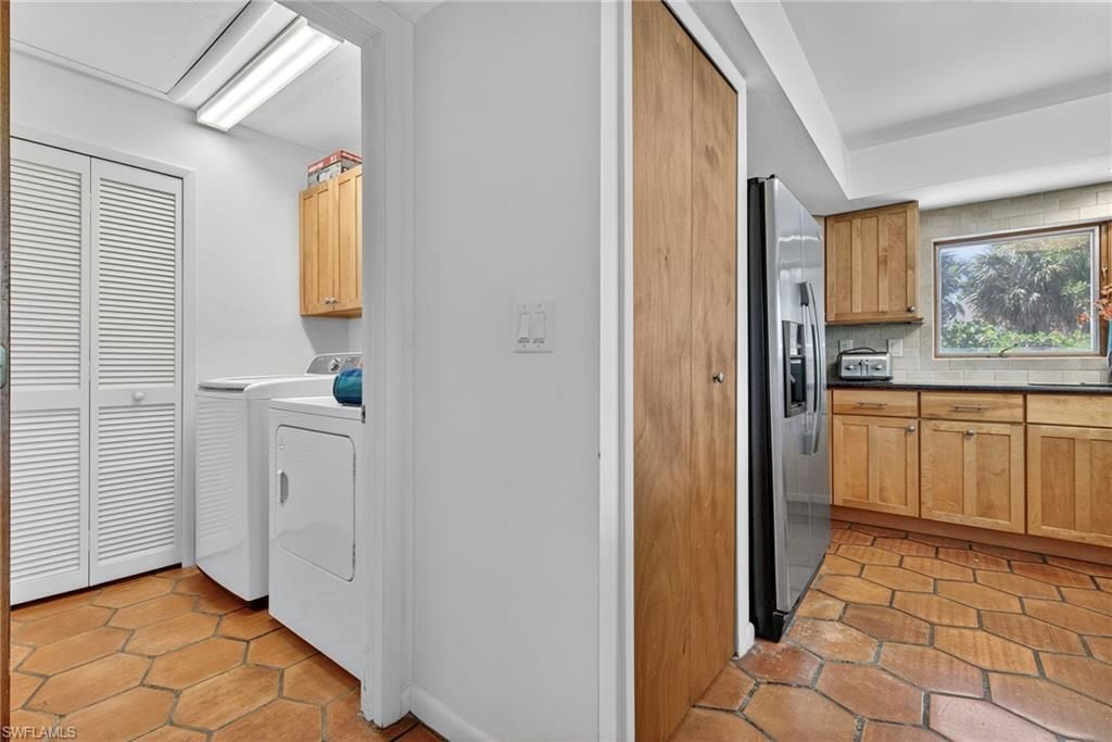 5307 Ladyfinger Lake Rd, Sanibel, FL 33957 Photo