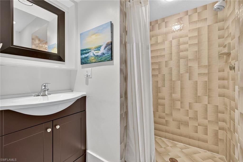 5307 Ladyfinger Lake Rd, Sanibel, FL 33957 Photo