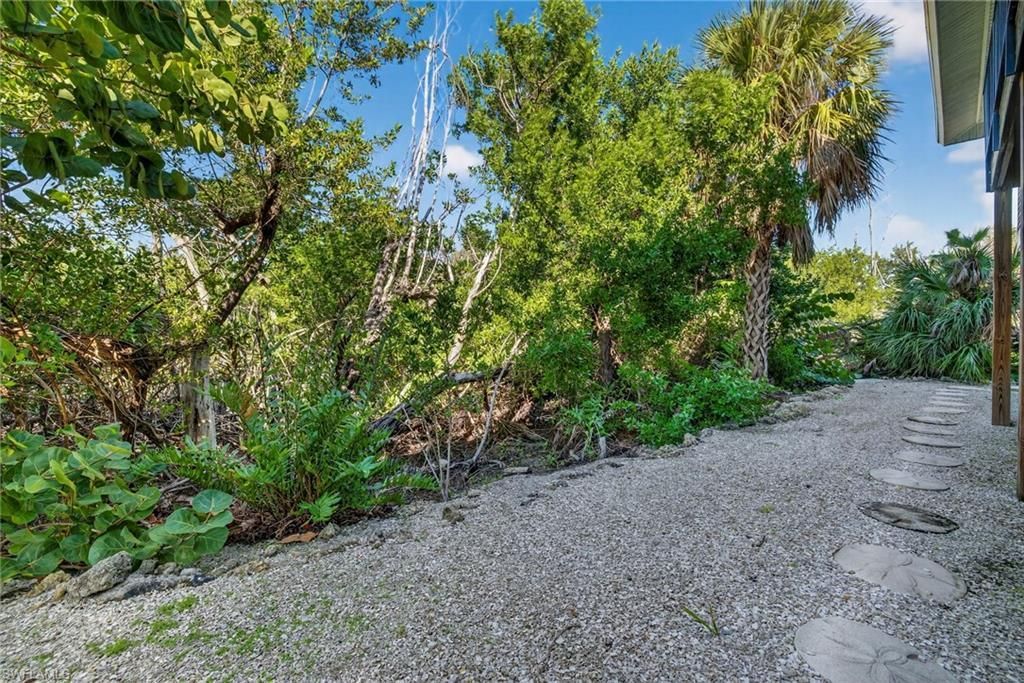 5307 Ladyfinger Lake Rd, Sanibel, FL 33957 Photo