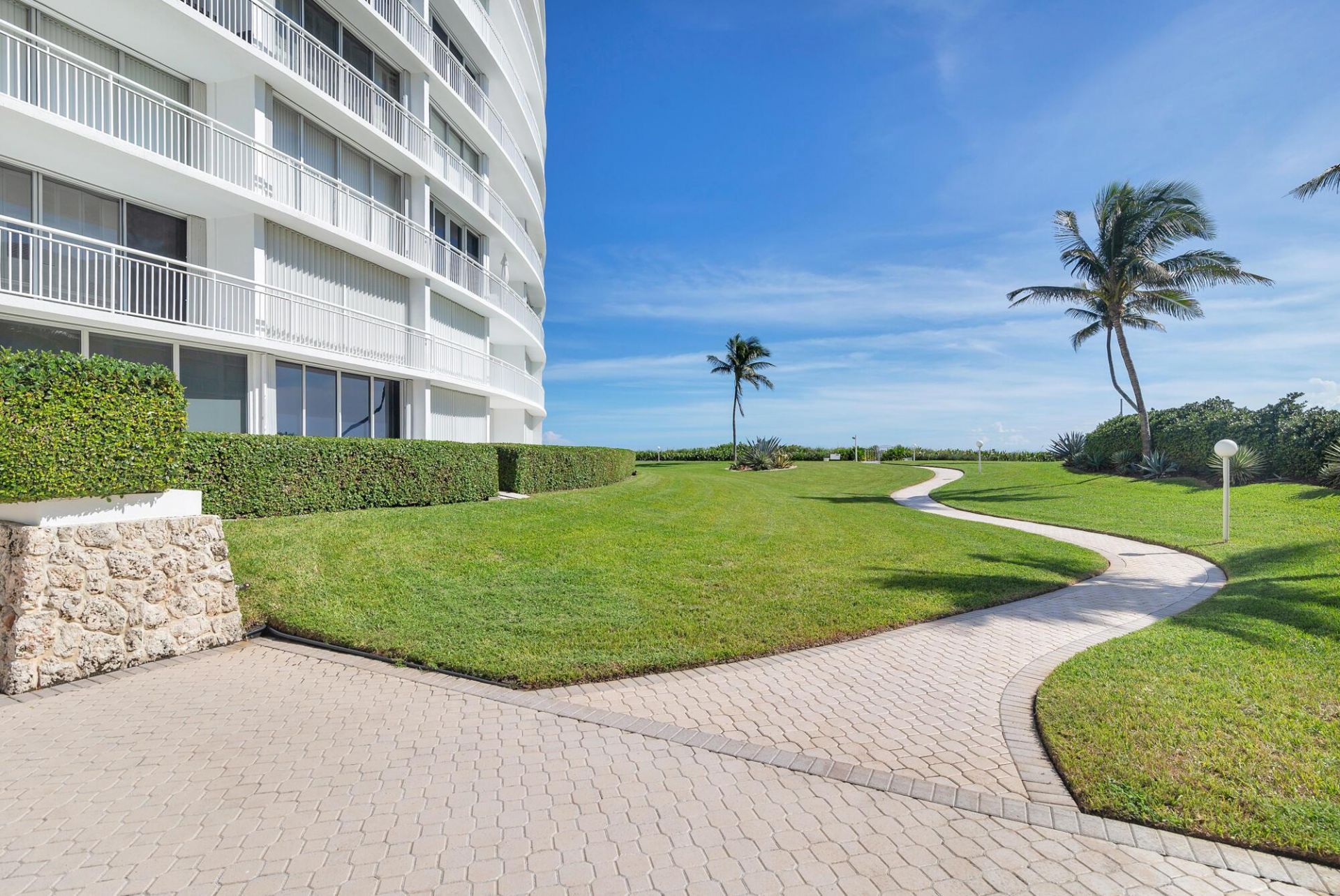 2780 S Ocean Boulevard, Unit 311, Palm Beach, FL 33480 Photo