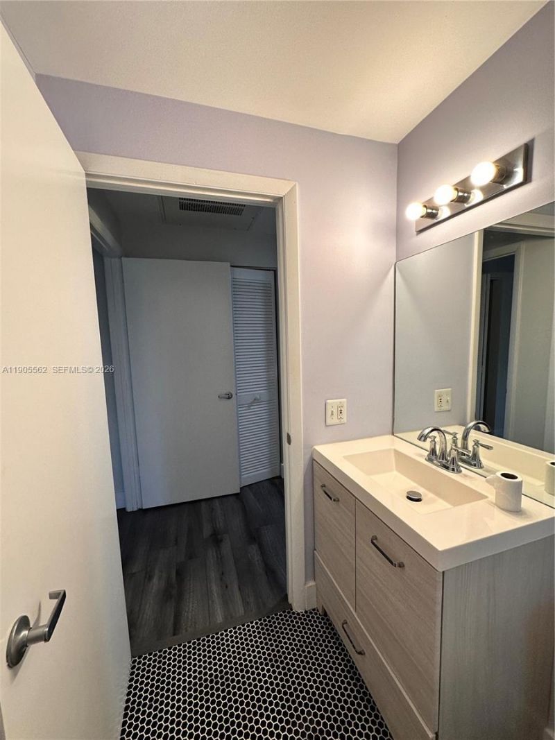 1542 Drexel Ave, Unit 107, Miami Beach, FL 33139 Photo