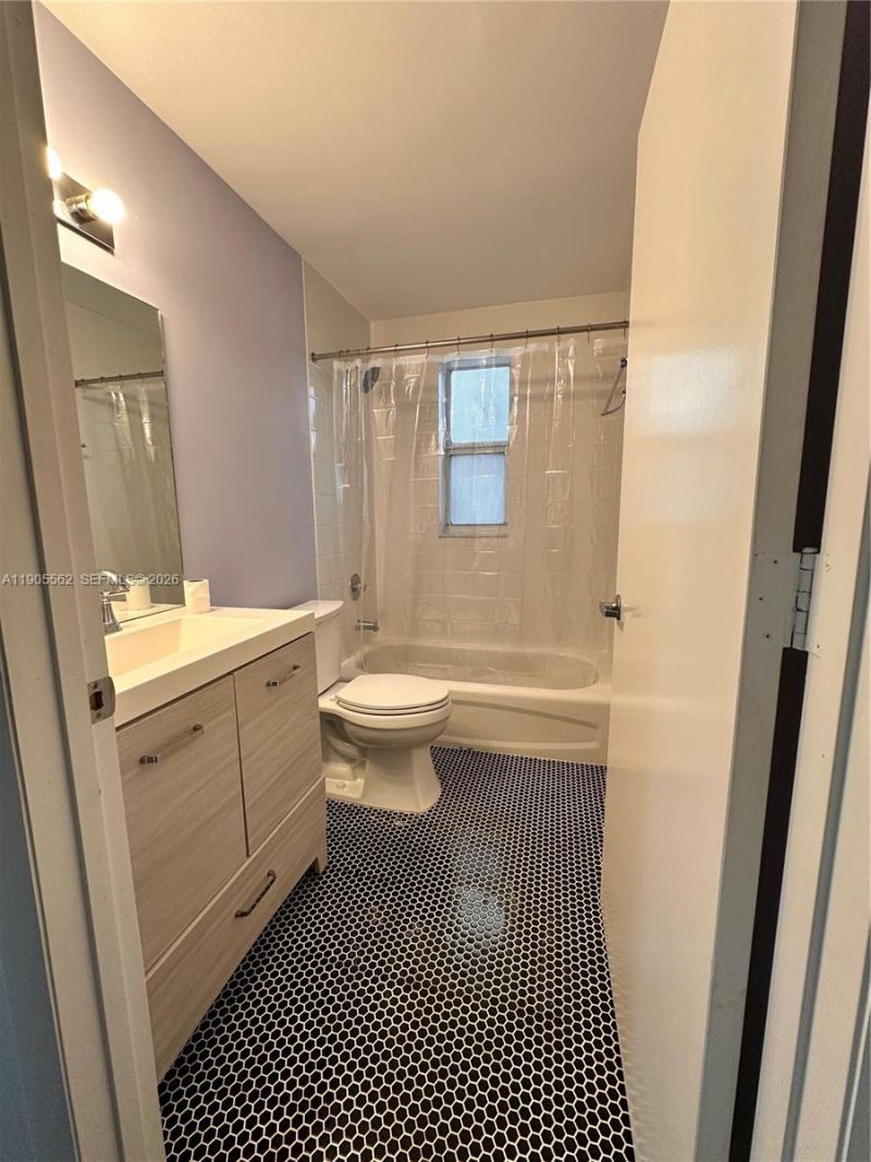 1542 Drexel Ave, Unit 107, Miami Beach, FL 33139 Photo