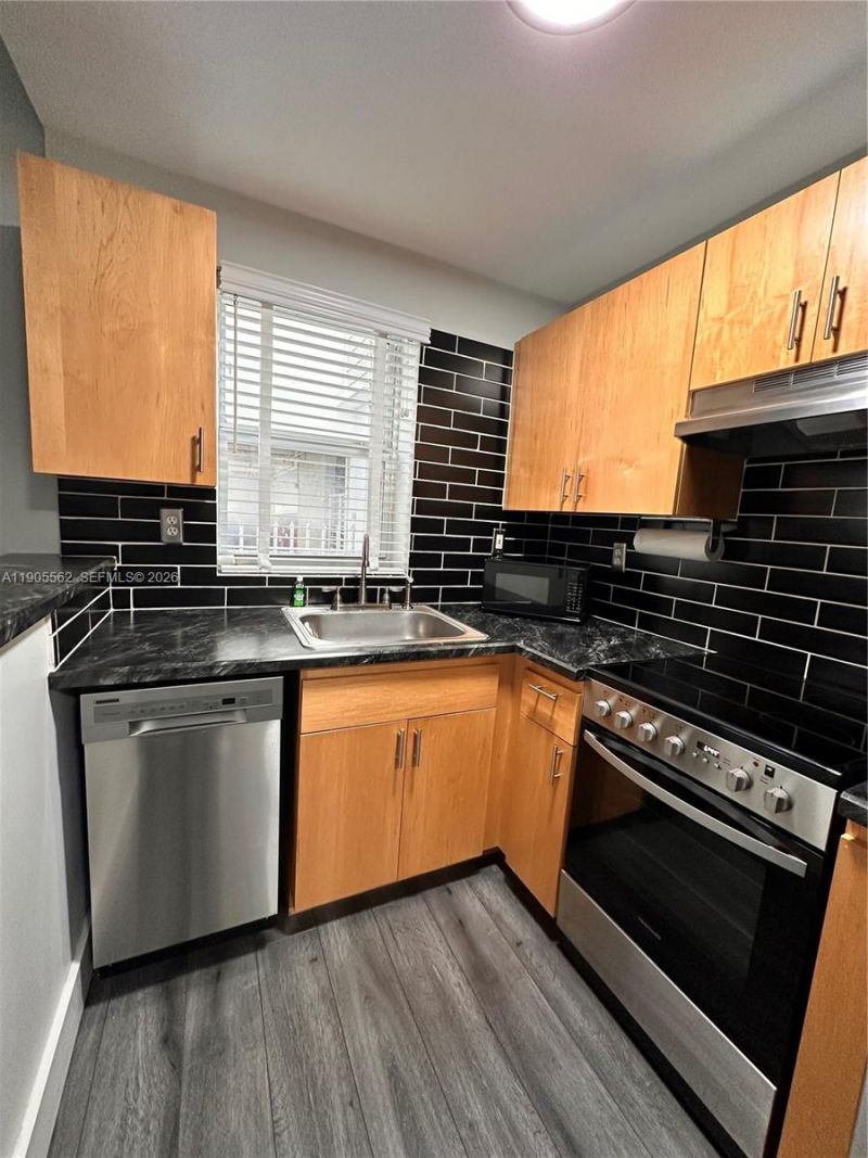 1542 Drexel Ave, Unit 107, Miami Beach, FL 33139 Photo