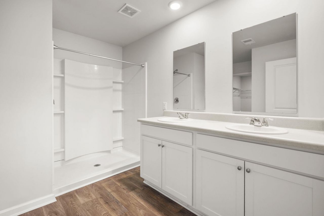 361 Spruce Ivy Street Photo 13