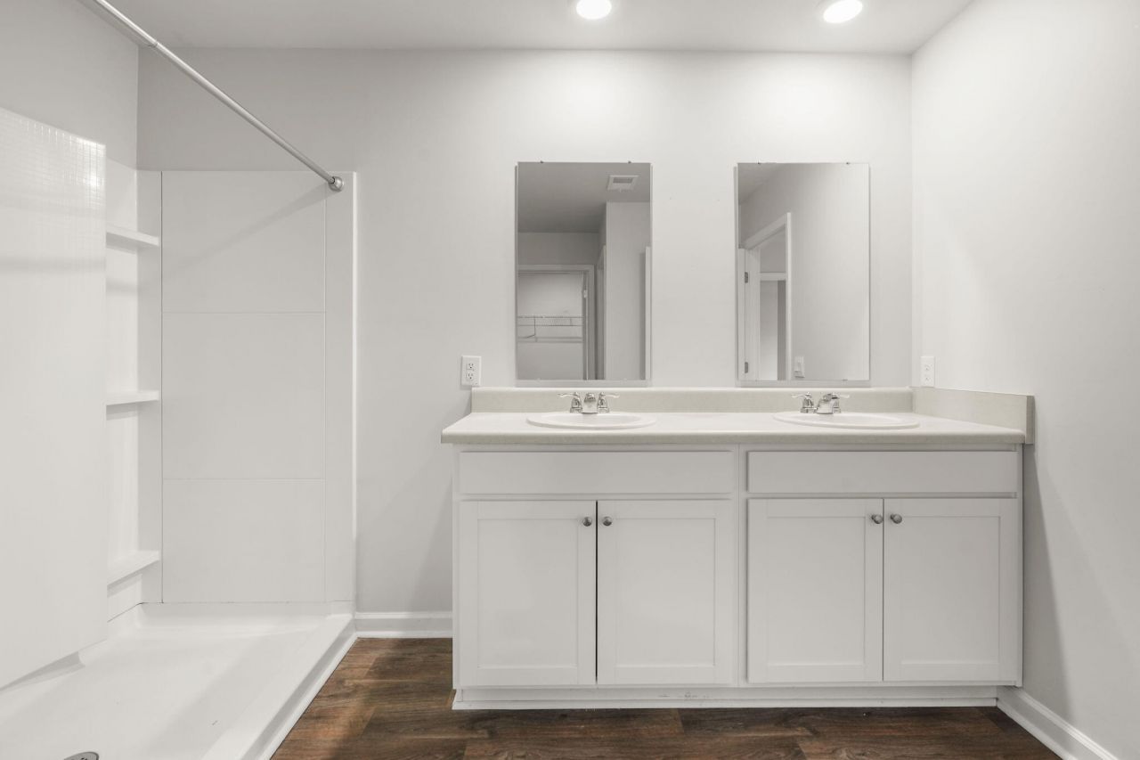 361 Spruce Ivy Street Photo 14