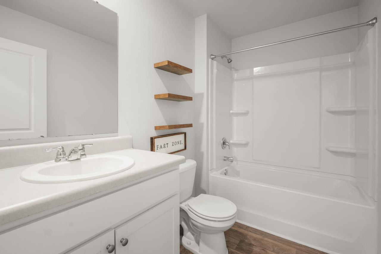 361 Spruce Ivy Street Photo 17