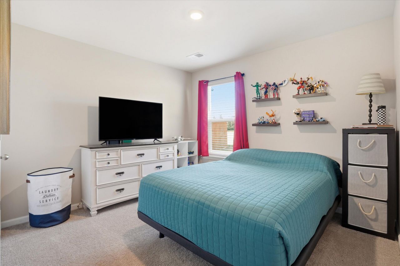 361 Spruce Ivy Street Photo 20