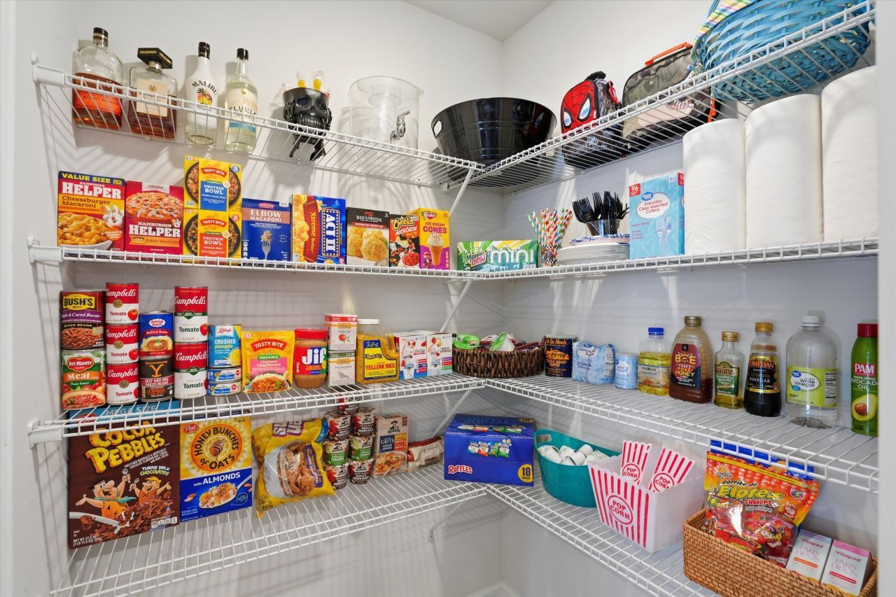 361 Spruce Ivy Street Photo 24