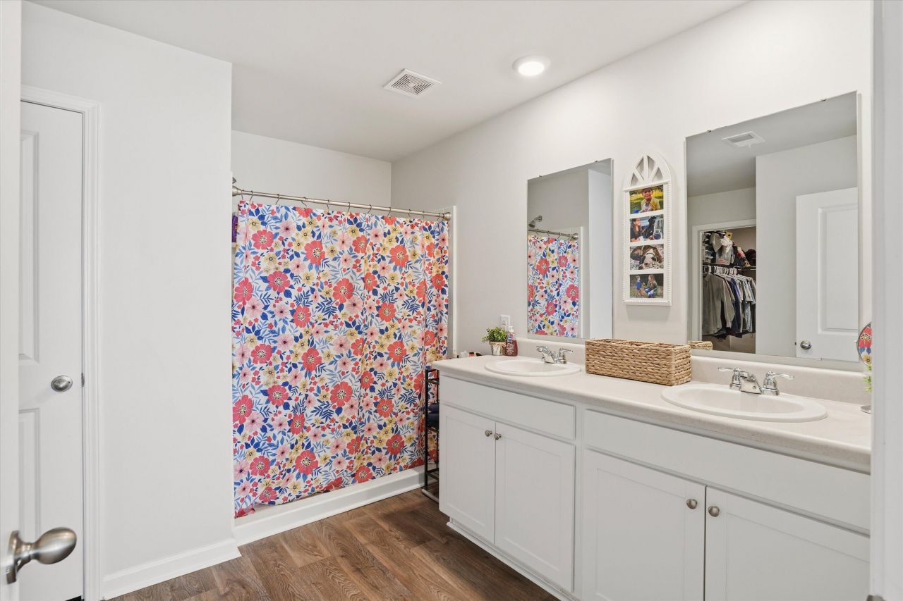 361 Spruce Ivy Street Photo 32