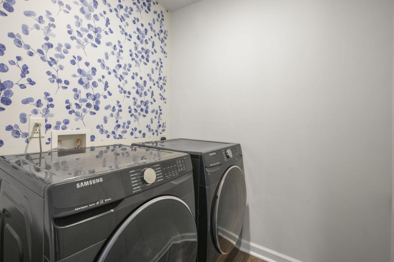 361 Spruce Ivy Street Photo 6