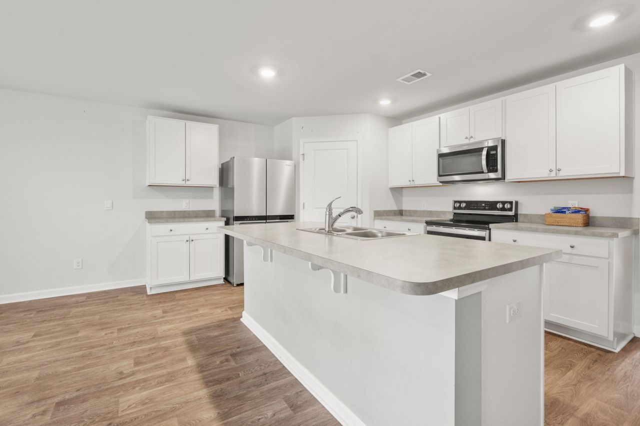 361 Spruce Ivy Street Photo 8