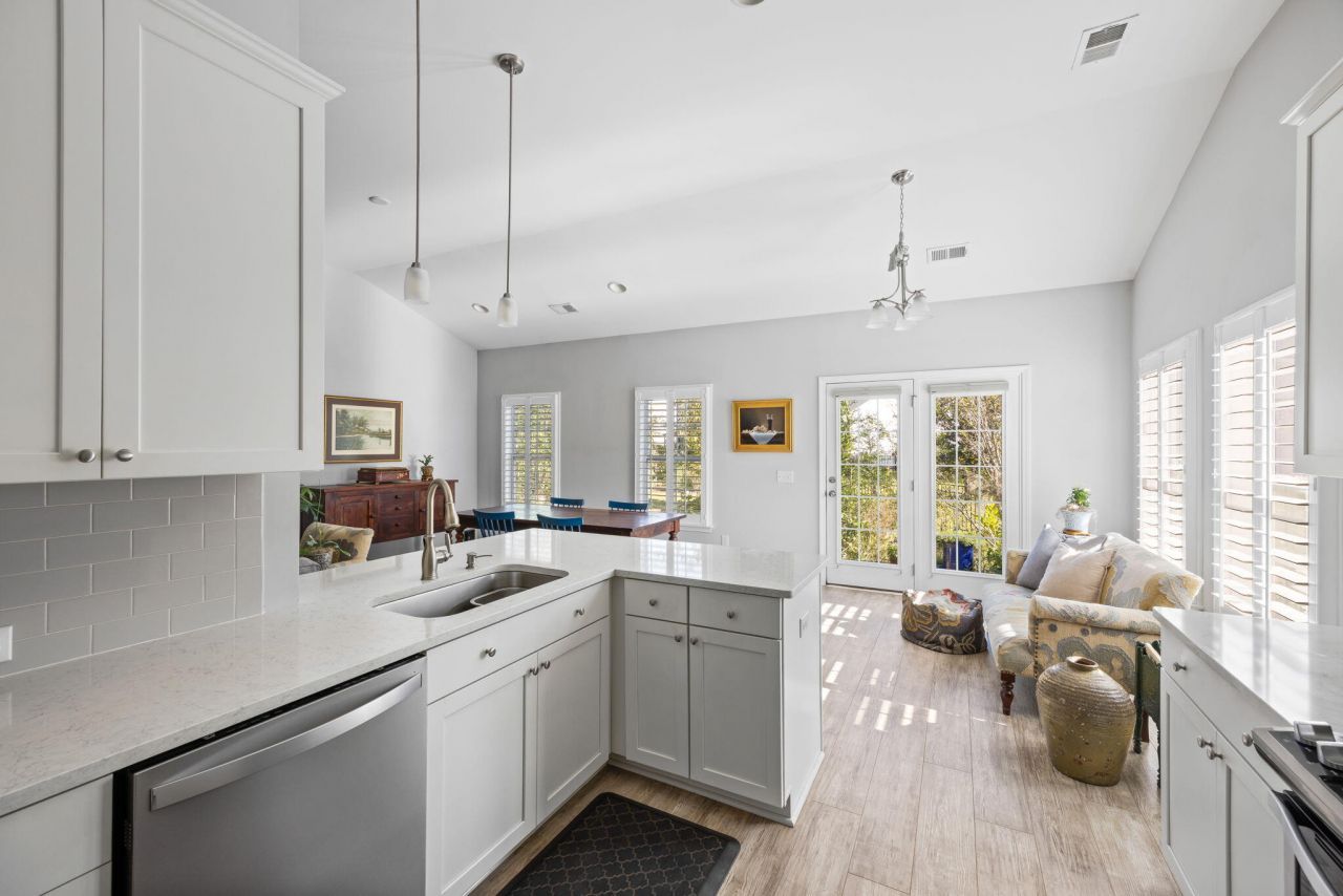 1069 Pigeon Point Photo 7