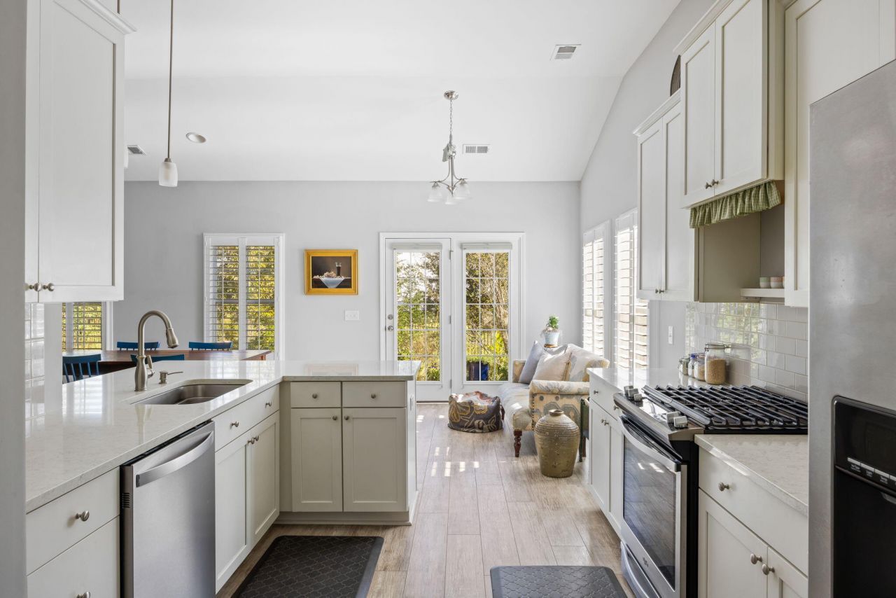 1069 Pigeon Point Photo 9