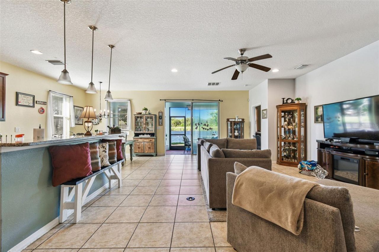1110 Lauren Manor Loop, Ruskin, FL 33570 Photo