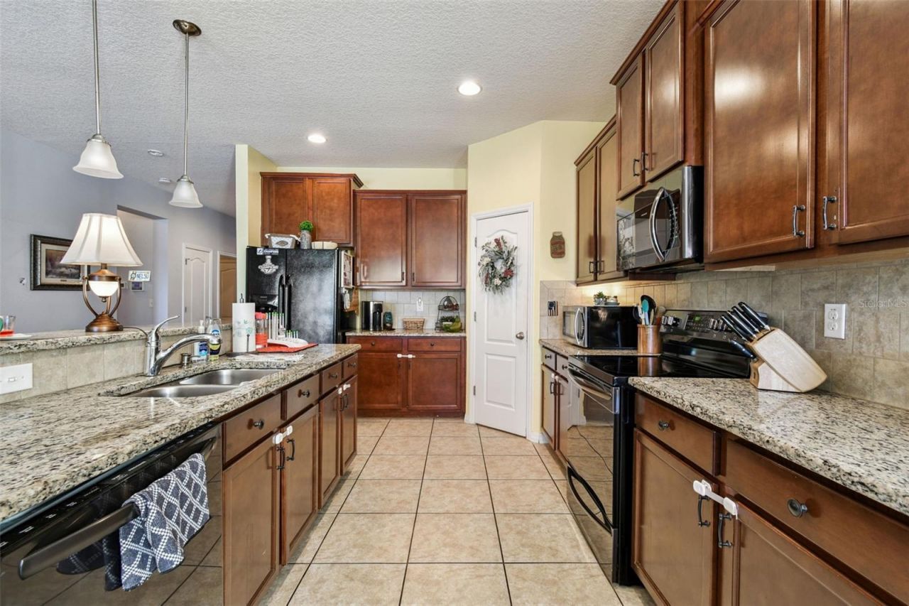 1110 Lauren Manor Loop, Ruskin, FL 33570 Photo