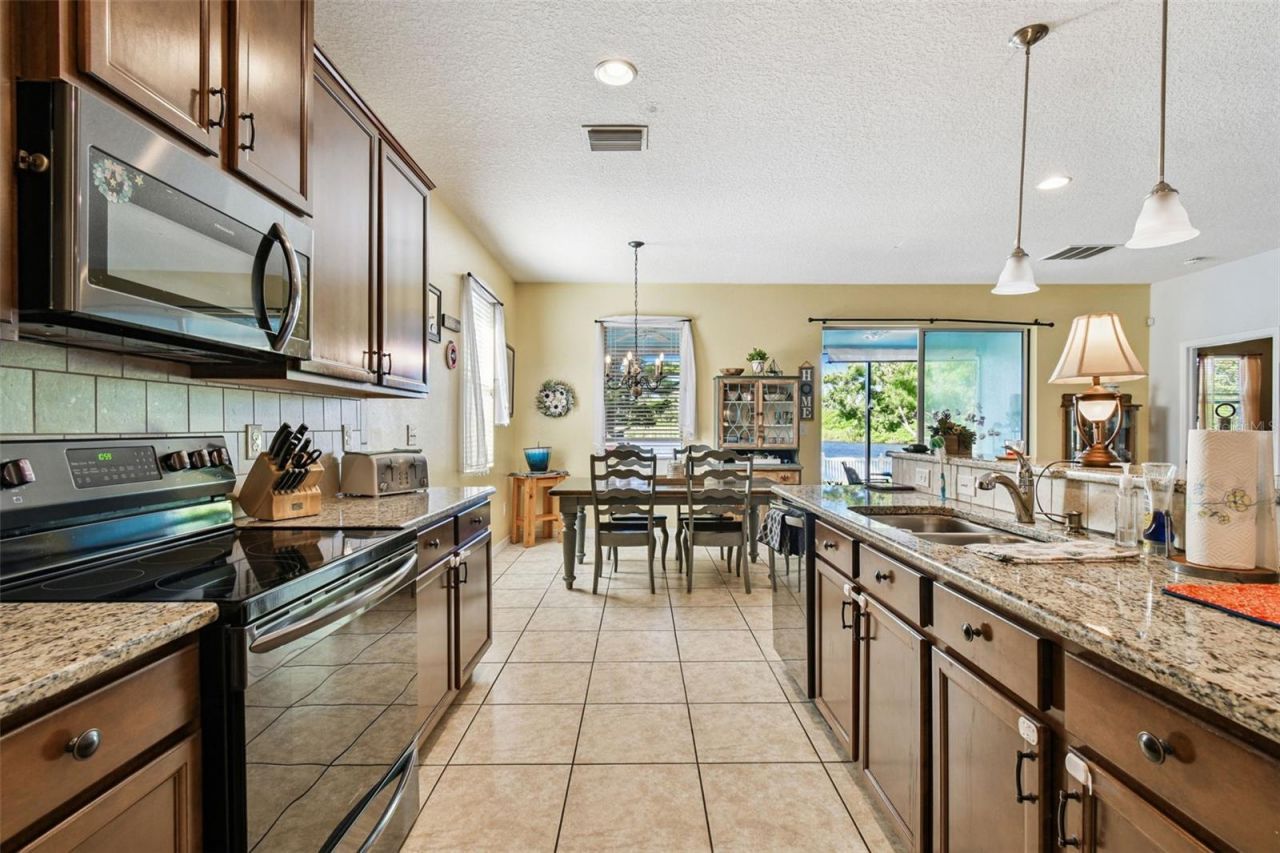 1110 Lauren Manor Loop, Ruskin, FL 33570 Photo