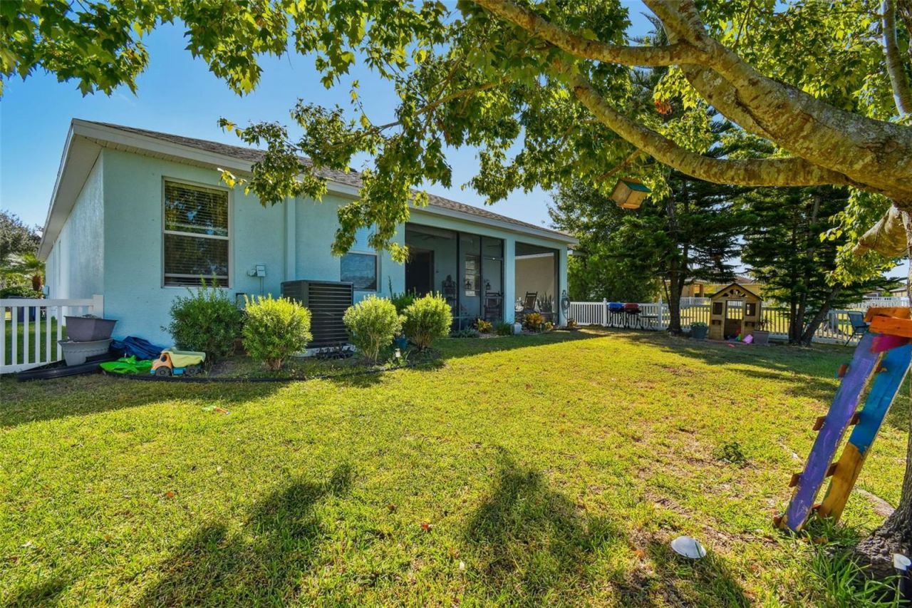 1110 Lauren Manor Loop, Ruskin, FL 33570 Photo