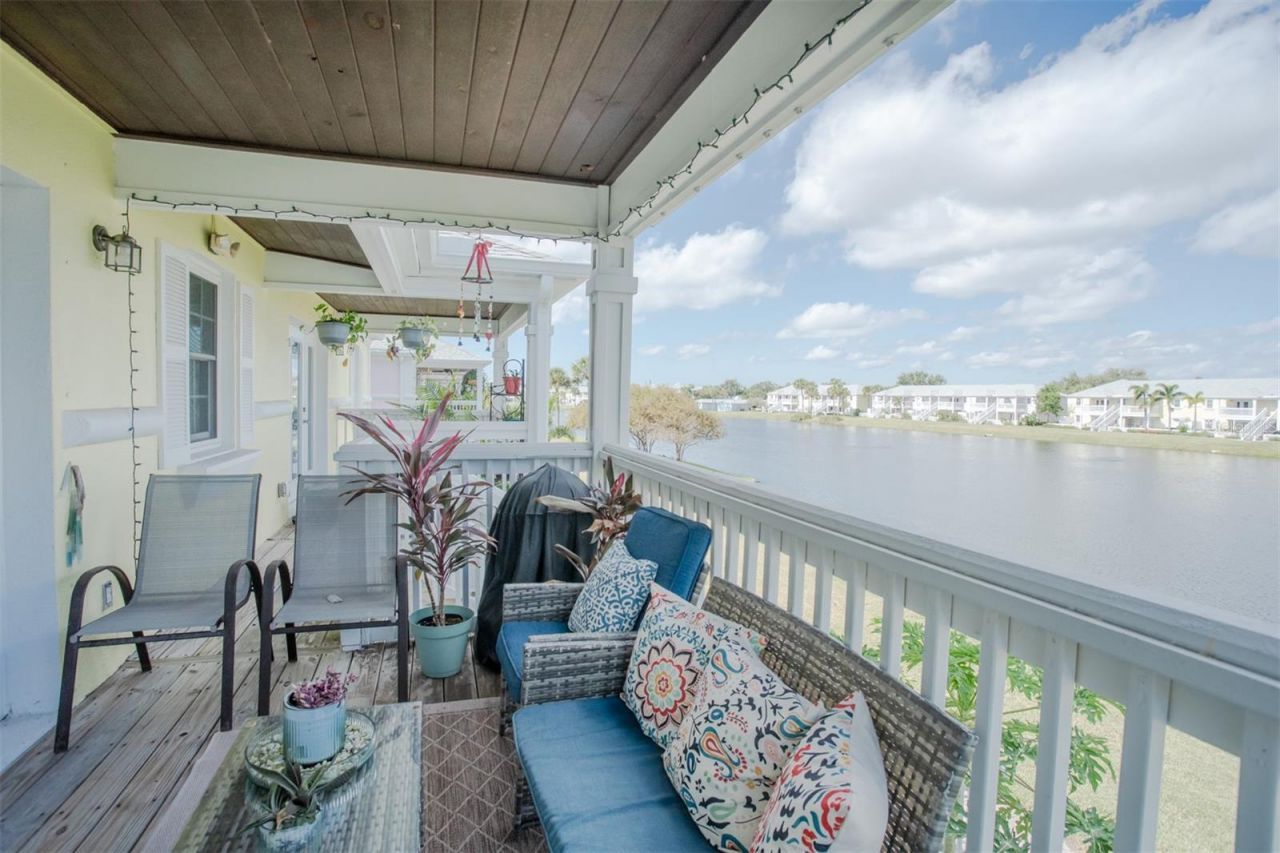 237 Seahorse Drive Se, Unit H, Saint Petersburg, FL 33705 Photo